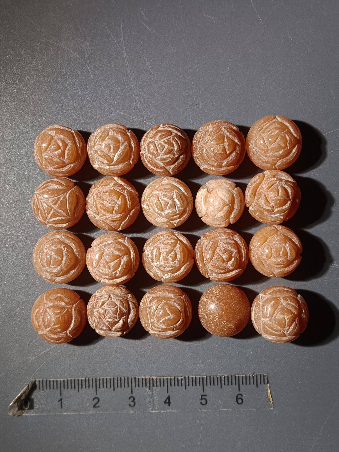 68期回流戒指饰品杂件纪念章丝路钱币专场 A2金丝玉扣子