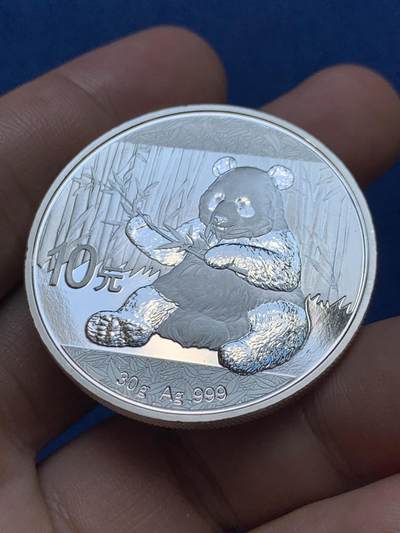 《竞宝斋》第410场 周日，周一，2场连拍 （全场包邮） 中国2017年熊猫30克999大银币 完全原状态