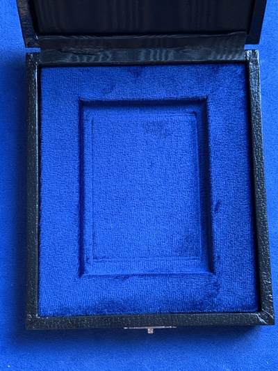 《竞宝斋》第410场 周日，周一，2场连拍 （全场包邮） MDC定制意大利顶级钱币收纳盒Abafil蓝丝绒款 可放置NGC/PCGS评级币一枚，有轻微使用痕迹，全新品参考价325元