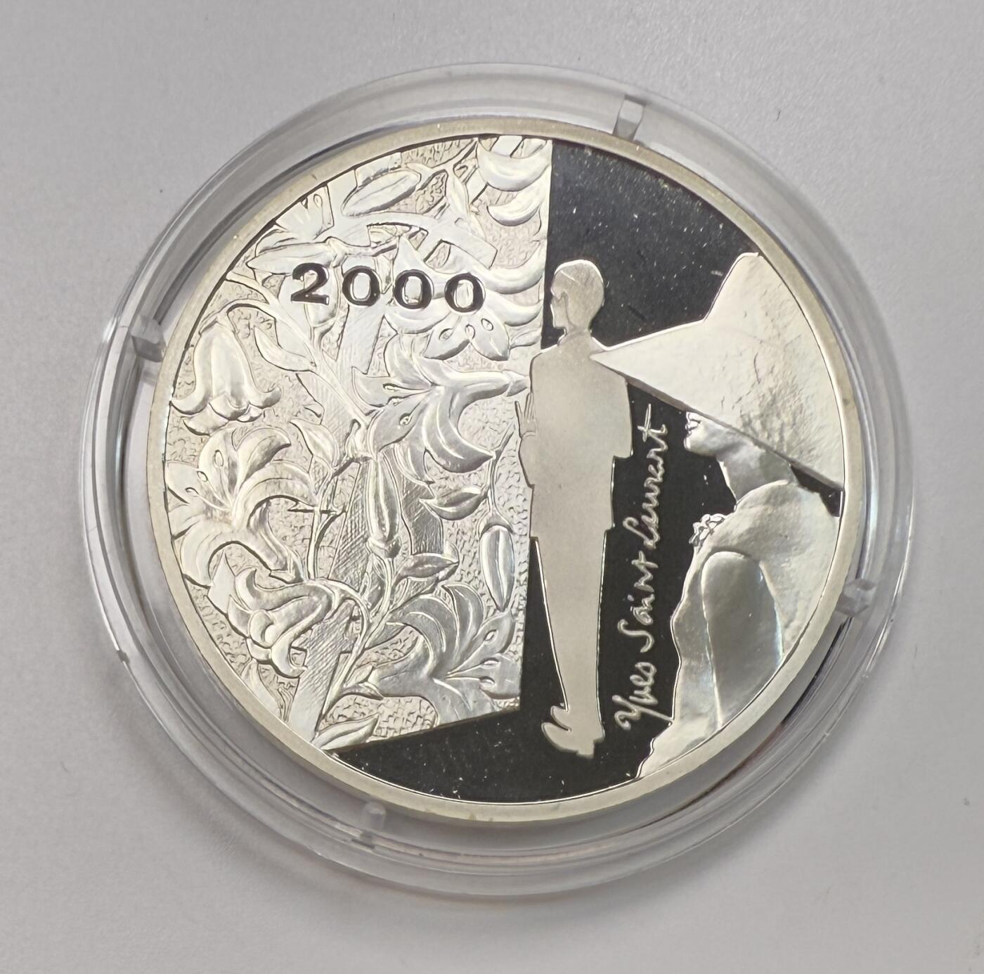 S&S Numismatic世界钱币-拍卖 第113期  法国2000年 伊夫·圣·罗兰 10法郎精制纪念银币 盒证齐全