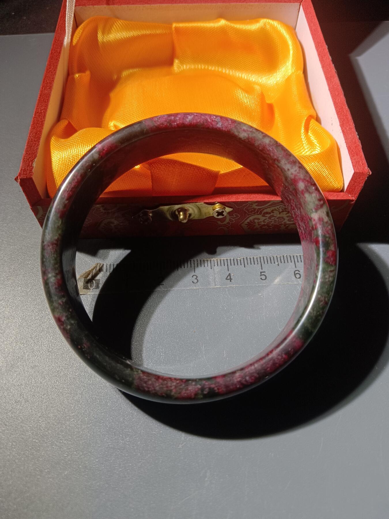 68期回流戒指饰品杂件纪念章丝路钱币专场 和田玉手镯