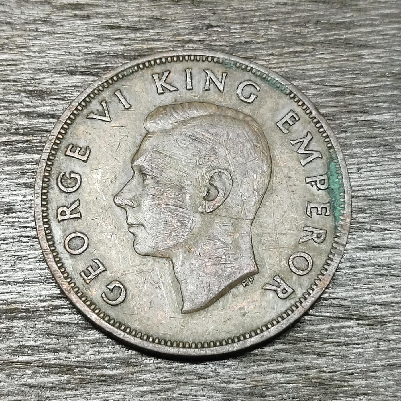 【铜匠收藏】★第130场★散币场，无佣金，30包邮。不满30元，支付5元运费。《接受代拍 代送NGC评级》 新西兰 1945年 1便士 铜币 簇胸吸蜜鸟