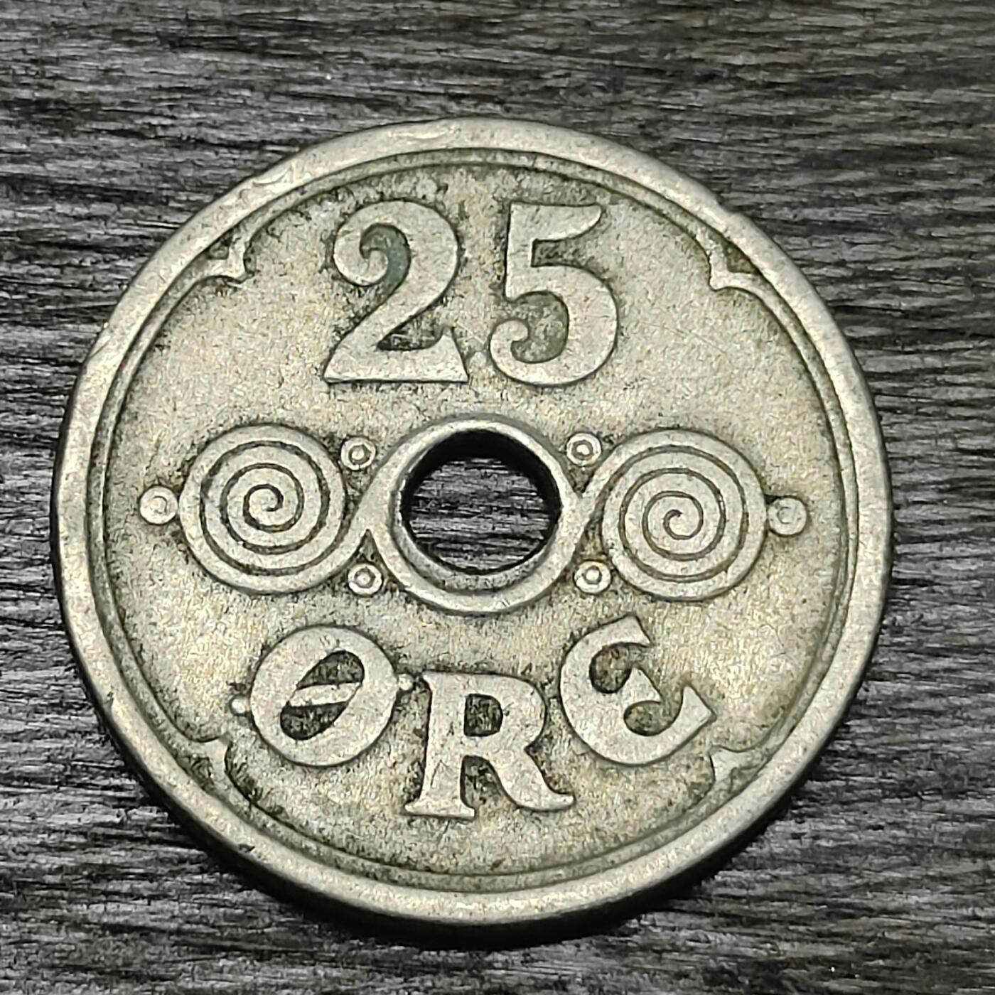 【铜匠收藏】★第130场★散币场，无佣金，30包邮。不满30元，支付5元运费。《接受代拍 代送NGC评级》 丹麦 1926年 25欧尔