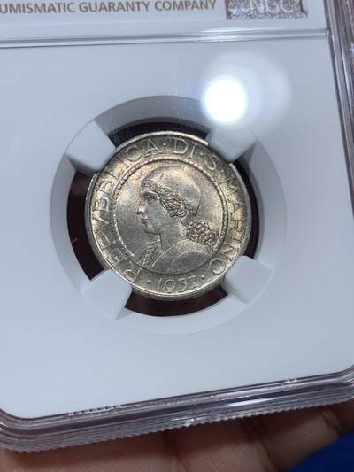 《竞宝斋》第410场 周日，周一，2场连拍 （全场包邮） NGC MS64 圣马力诺1937年女神半身像5里拉银币