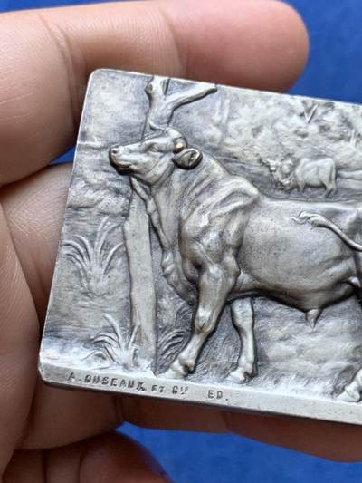 《竞宝斋》第410场 周日，周一，2场连拍 （全场包邮） 波尔多法殖油厂纪念镀银铜章 高浮雕 68.3克 59.8*45mm