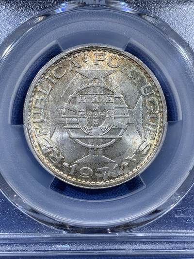 《竞宝斋》第410场 周日，周一，2场连拍 （全场包邮） PCGS MS64 澳门1971年5元银币 两面转光 五彩包浆很漂亮 品相不错