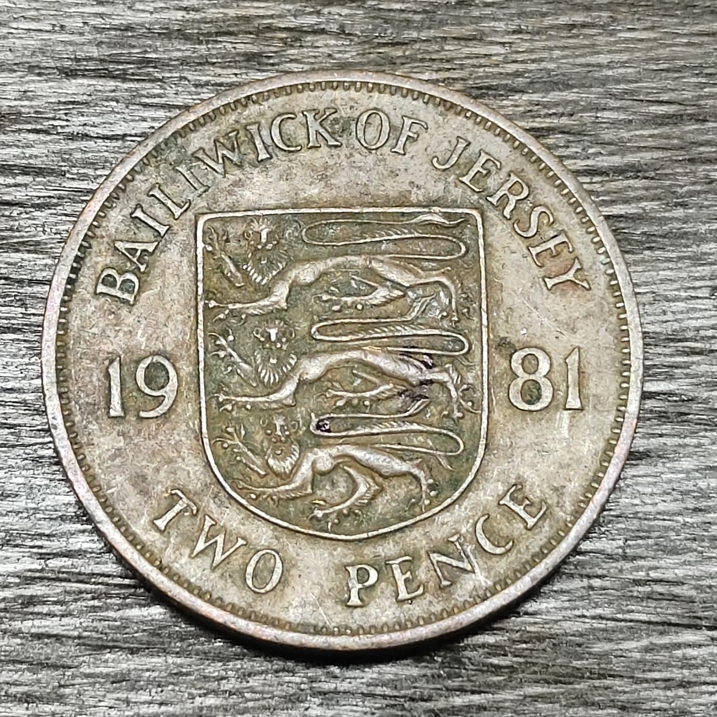 【铜匠收藏】★第130场★散币场，无佣金，30包邮。不满30元，支付5元运费。《接受代拍 代送NGC评级》 英属泽西 1981年 2便士 青铜币