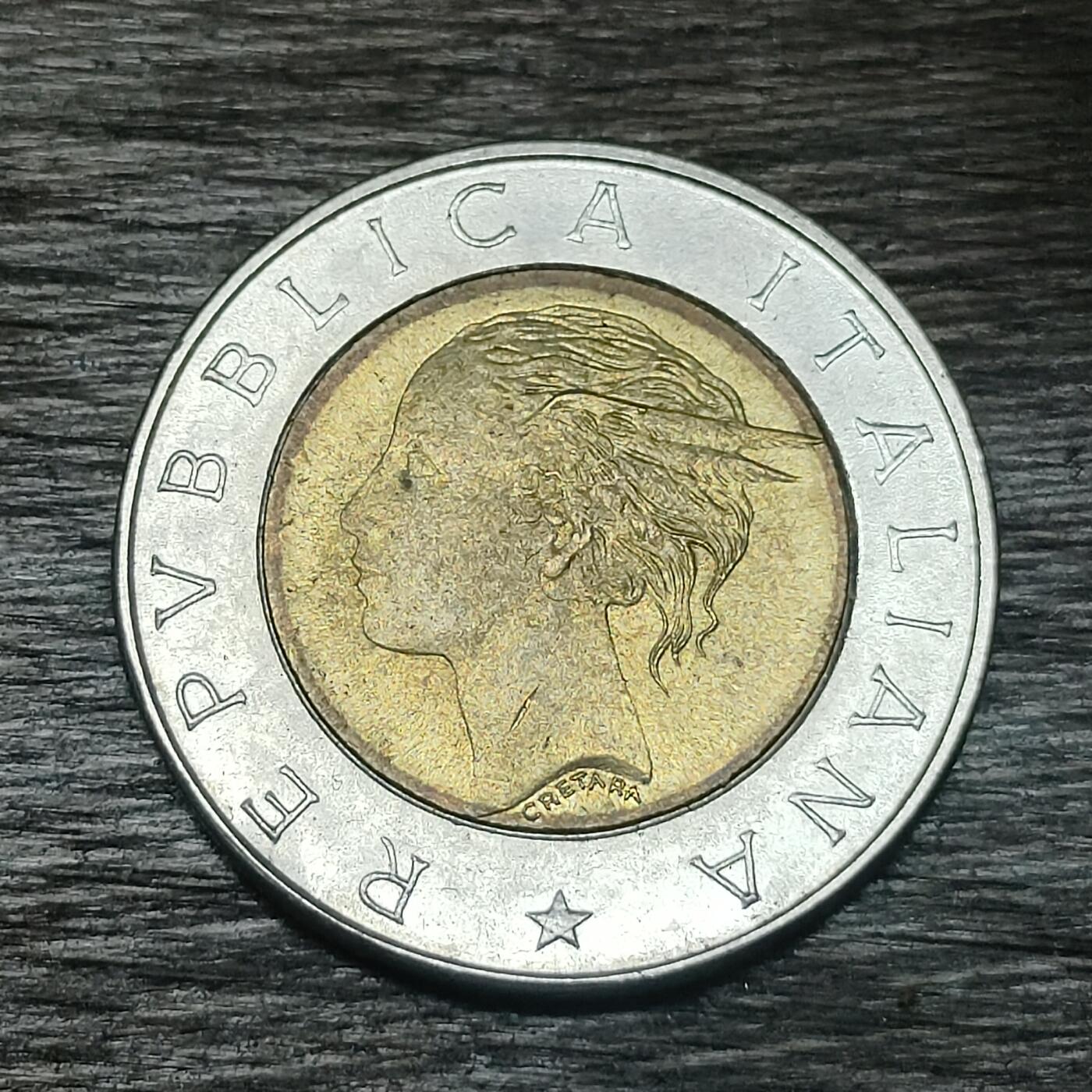 【铜匠收藏】★第130场★散币场，无佣金，30包邮。不满30元，支付5元运费。《接受代拍 代送NGC评级》 意大利 1993年 500里拉 中央银行百年纪念币