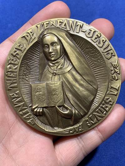 《竞宝斋》第410场 周日，周一，2场连拍 （全场包邮） 法国圣特蕾莎修女会大铜章 原盒 直径72.5mm 重量192.6g BRONZE边铭