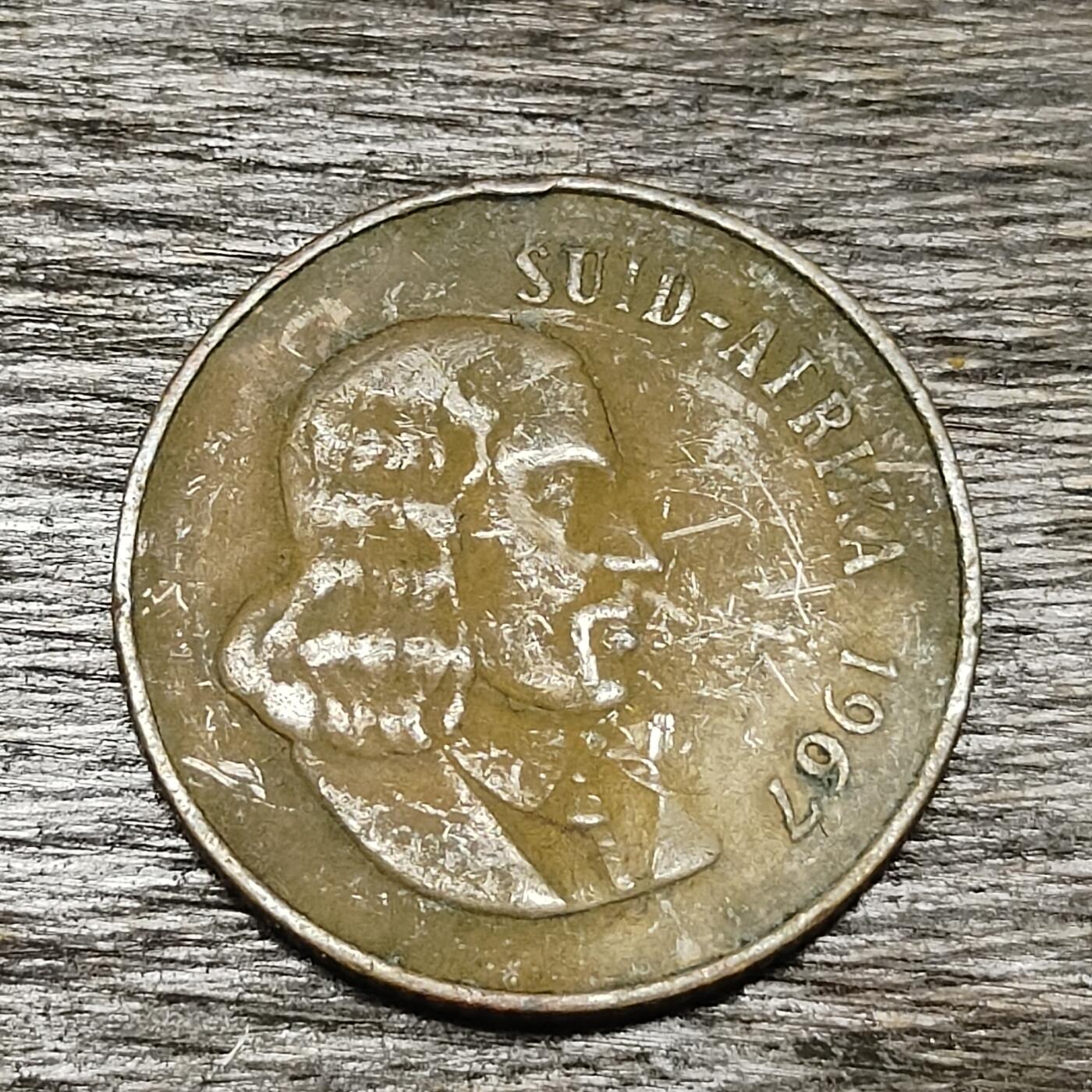 【铜匠收藏】★第130场★散币场，无佣金，30包邮。不满30元，支付5元运费。《接受代拍 代送NGC评级》 南非 2分 角马 1967年