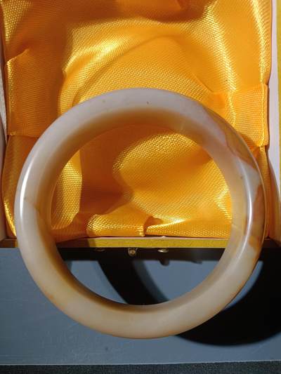 68期回流戒指饰品杂件纪念章丝路钱币专场 - 和田玉手镯