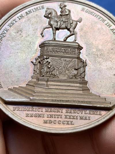 《竞宝斋》第410场 周日，周一，2场连拍 （全场包邮） 德国1815年普鲁士弗里德里希大公雕塑落成纪念大铜章 稀少品种 61.1克 49.5mm