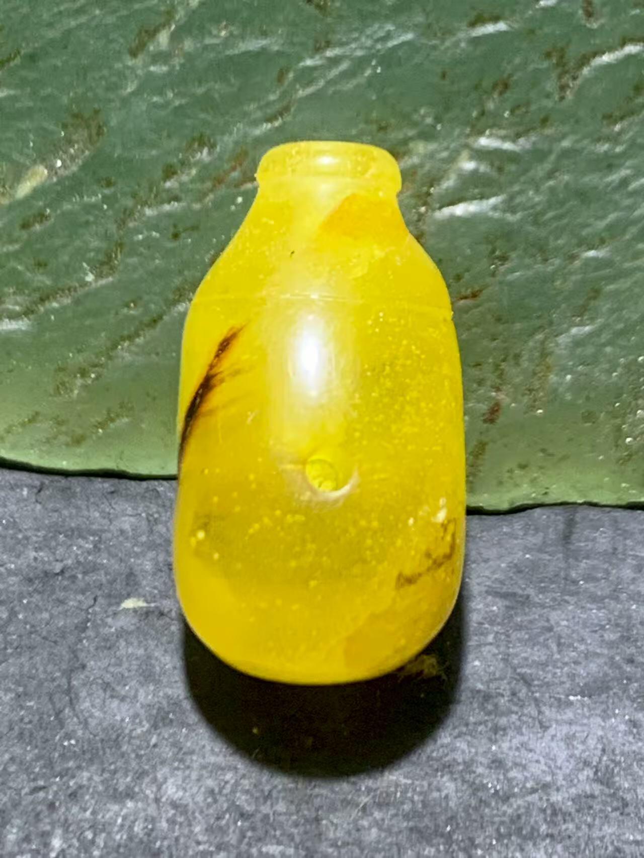 天然通货乌克兰蜜蜡一体佛头三通一个