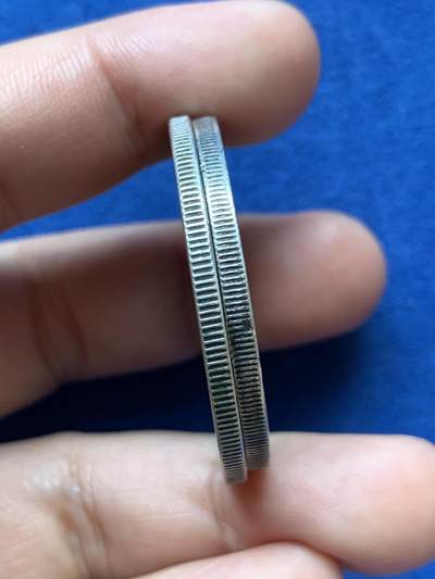 《竞宝斋》第410场 周日，周一，2场连拍 （全场包邮） 真银假币两枚 站洋+日本龙 总重约53.3克 700银