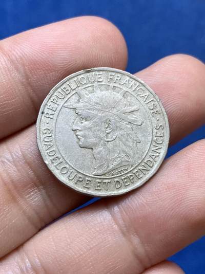 《竞宝斋》第410场 周日，周一，2场连拍 （全场包邮） 两枚一组 法属瓜德罗普 少见品种