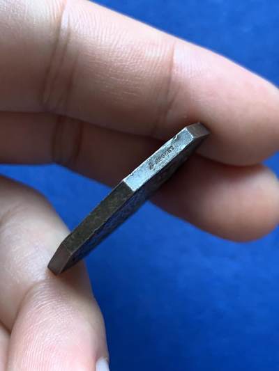 《竞宝斋》第410场 周日，周一，2场连拍 （全场包邮） 法国圣戈班镜子公司八角银质代币 极美五彩包浆 19.45克 32.2MM 船首银标