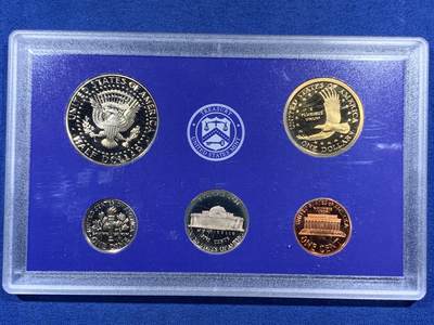 《竞宝斋》第410场 周日，周一，2场连拍 （全场包邮） 美国2003年精制套币+精制州币5枚套盒证全
