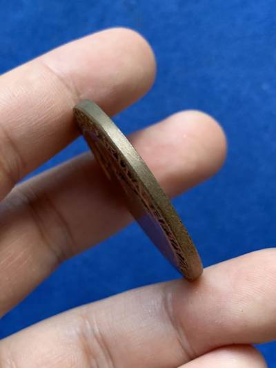 《竞宝斋》第410场 周日，周一，2场连拍 （全场包邮） 抵抗运动30周年纪念章 25.3克 39.1mm