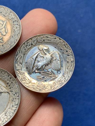 《竞宝斋》第410场 周日，周一，2场连拍 （全场包邮） 法国 私人定制鸟类银章三枚带有标识80%含银量 13.1克 25.8mm