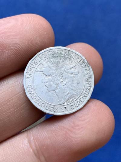 《竞宝斋》第410场 周日，周一，2场连拍 （全场包邮） 两枚一组 法属瓜德罗普 少见品种