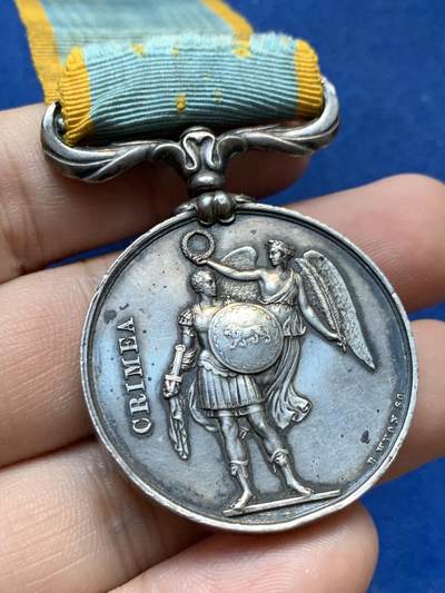 《竞宝斋》第410场 周日，周一，2场连拍 （全场包邮） 1834年克里米亚战争银质奖章 总重约36.8克