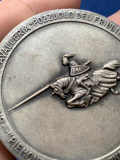 《竞宝斋》第410场 周日，周一，2场连拍 （全场包邮） 热那亚团骑兵银质勋章 59.1克 50.6mm