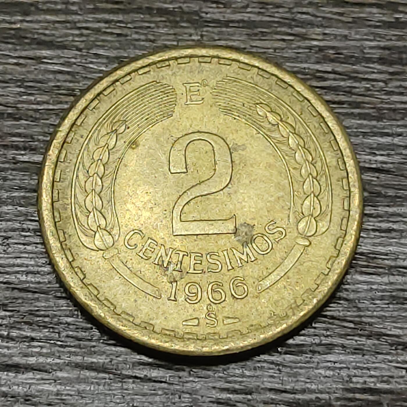 【铜匠收藏】★第130场★散币场，无佣金，30包邮。不满30元，支付5元运费。《接受代拍 代送NGC评级》 智利 1966年 2分 铜币 飞鹰 