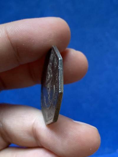 《竞宝斋》第410场 周日，周一，2场连拍 （全场包邮） 1818年法国巴黎方木贸易八角银代币 早期无边铭 10.8克 29.3mm