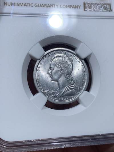 《竞宝斋》第410场 周日，周一，2场连拍 （全场包邮） NGC MS65 圣皮埃尔和密克隆1948年1法郎 法属少见国家 船图案经典 卷拆品 可藏