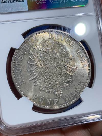 《竞宝斋》第410场 周日，周一，2场连拍 （全场包邮） NGC MS63 德国 普鲁士 1888年 三皇 5马克 银币 包浆五彩值得入手