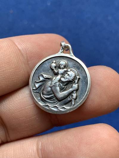 《竞宝斋》第410场 周日，周一，2场连拍 （全场包邮） 宗教银质吊坠 标记在上方 3.8克 20mm