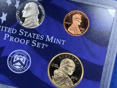 《竞宝斋》第410场 周日，周一，2场连拍 （全场包邮） 美国2003年精制套币+精制州币5枚套盒证全