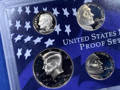 《竞宝斋》第410场 周日，周一，2场连拍 （全场包邮） 美国2005年精制套币