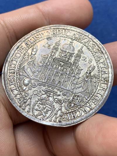 《竞宝斋》第410场 周日，周一，2场连拍 （全场包邮） 奥地利1628年 萨尔茨堡大教堂落成纪念泰勒大银币 28.8克 细节见图