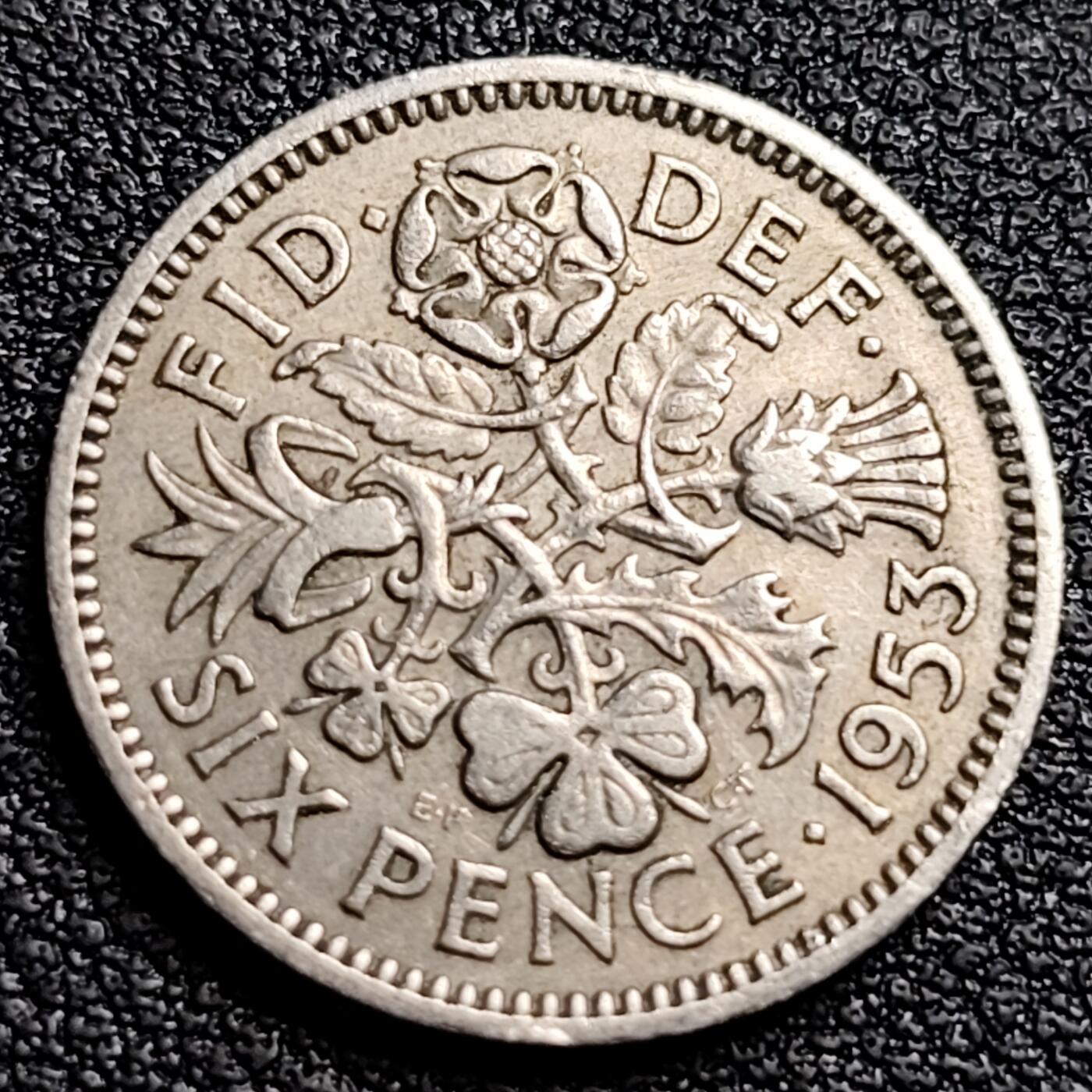 泉币菌-第91场-精品福利场 1953年 英国6便士硬币 爱情幸运币 19.3mm