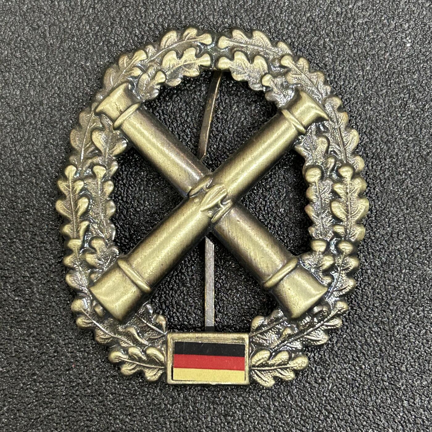 西秦中古拍卖第五十五期 德国炮兵帽徽