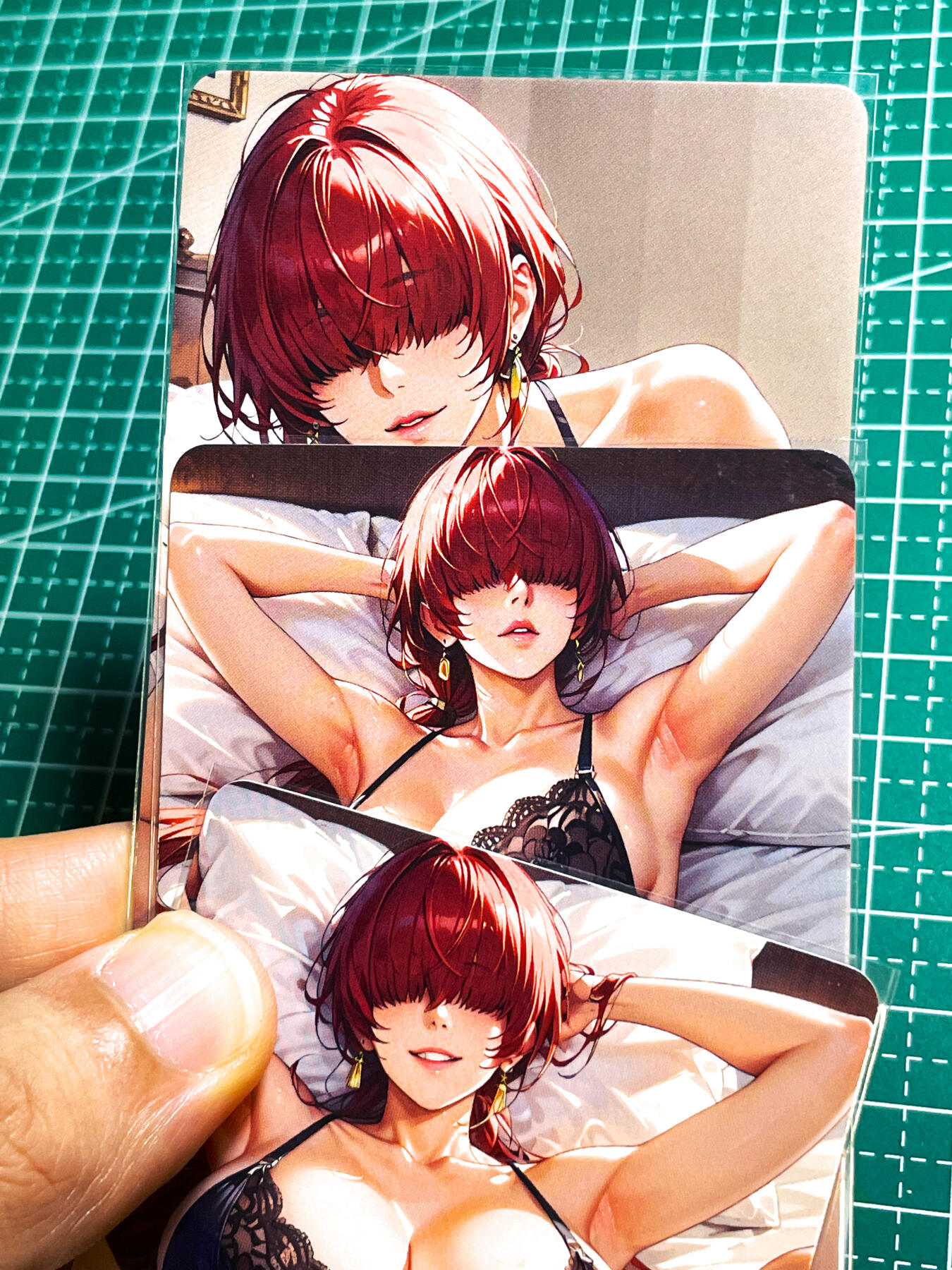 显眼宝28期【关注参拍有赠卡】 嘎嘎鸭卡牌   拳皇系列卡  夏尔米xing感   共3张   折光彩闪工艺  大卡尺寸  63*88