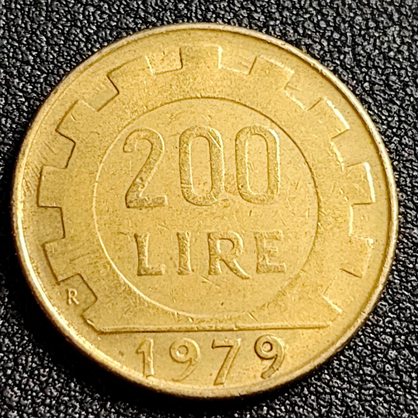 泉币菌-第91场-精品福利场 意大利1979年200里拉 丰收女神 齿轮 铝青铜币 外国硬币 24mm 