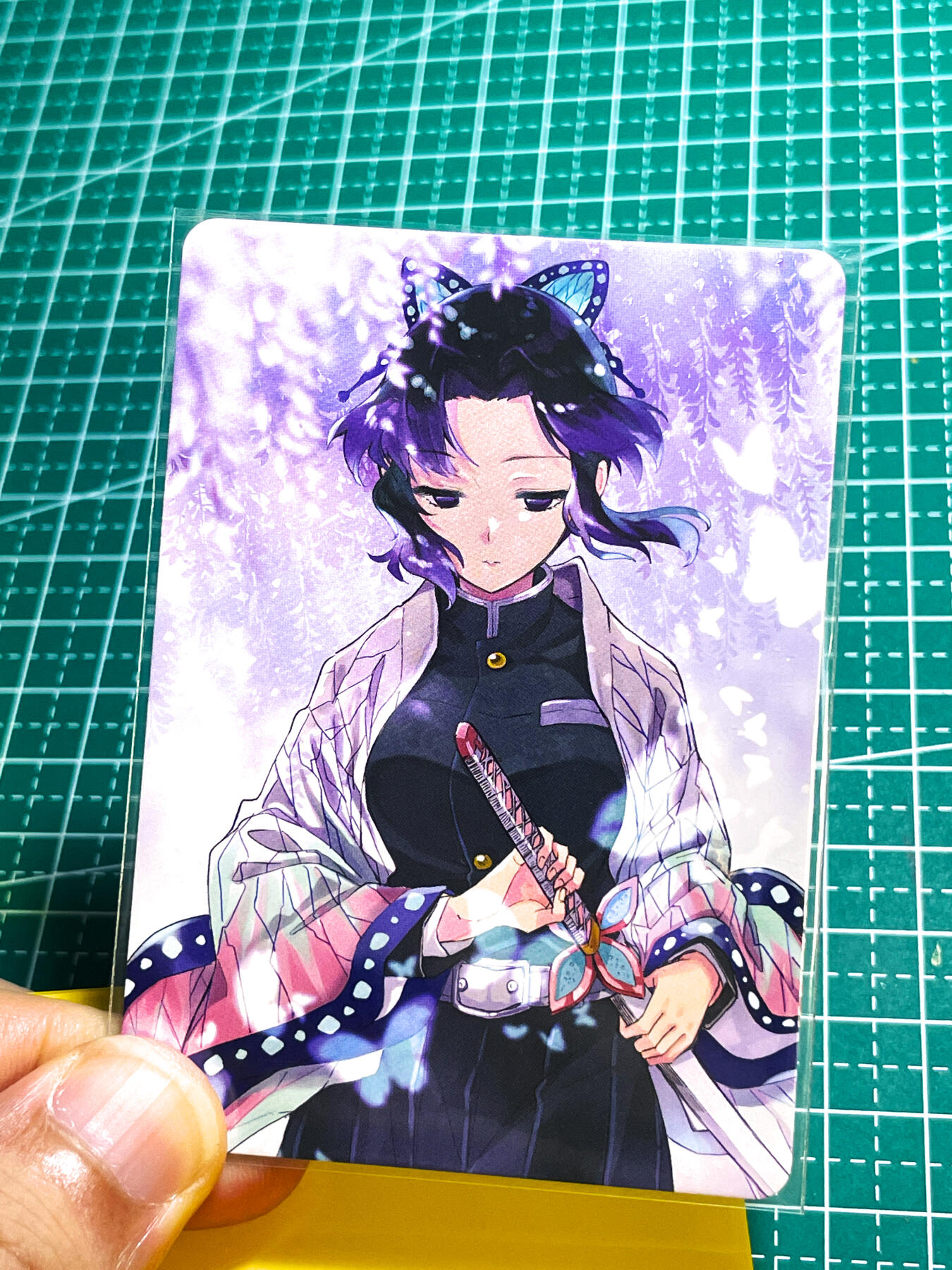 显眼宝28期【关注参拍有赠卡】 岁月如梭   老卡系列    蝴蝶忍3艺术卡   共1张   折光彩闪工艺   大卡尺寸  63*88