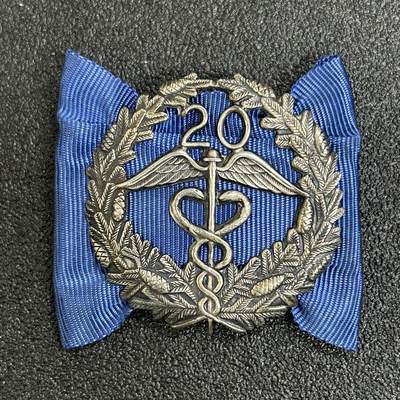 西秦中古拍卖第五十五期 - 芬兰商会服务20年奖章 银制 带银标