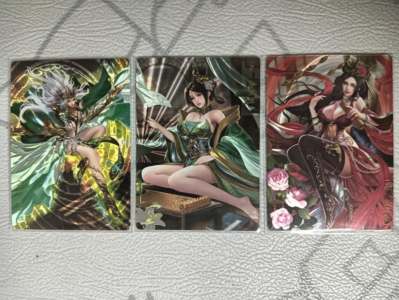 花开卡拍第35期（8月24号周日截拍，品控勿拍!!!拍品不寄存，运费5元，自制卡难免瑕疵，可能存在轻微撞角爆边等出厂瑕疵，品控介意勿拍！） 卡玩帕克三国姬 鲁肃 徐庶 黄忠 镭光工艺