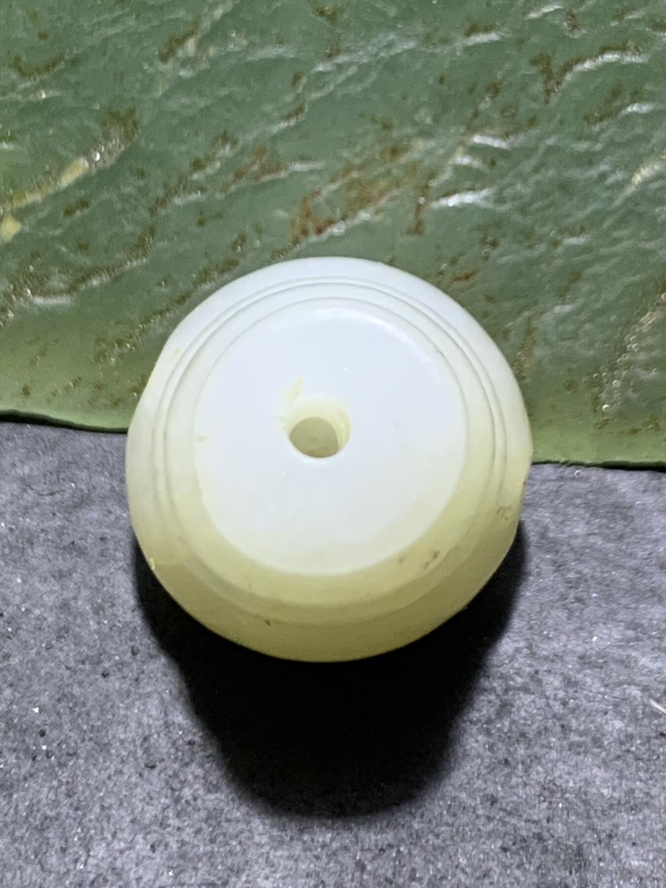 天然水草沁和田玉随形一体佛头三通一个