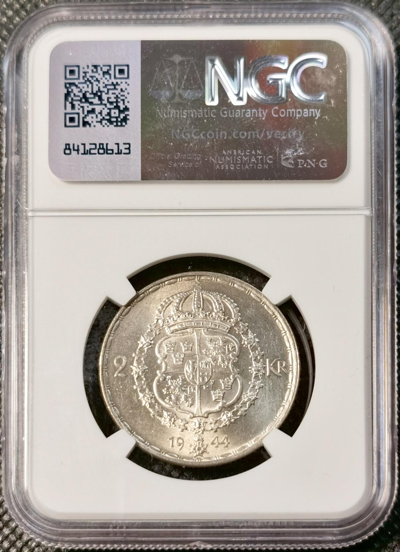 甄臻铺-世界币章拍卖（第30期），送拍享返佣金等优惠多多 NGC- MS63 瑞典1944年古斯塔夫五世2克朗银币