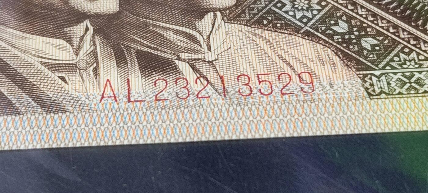 各种钱币拍场，可寄存满二百包邮