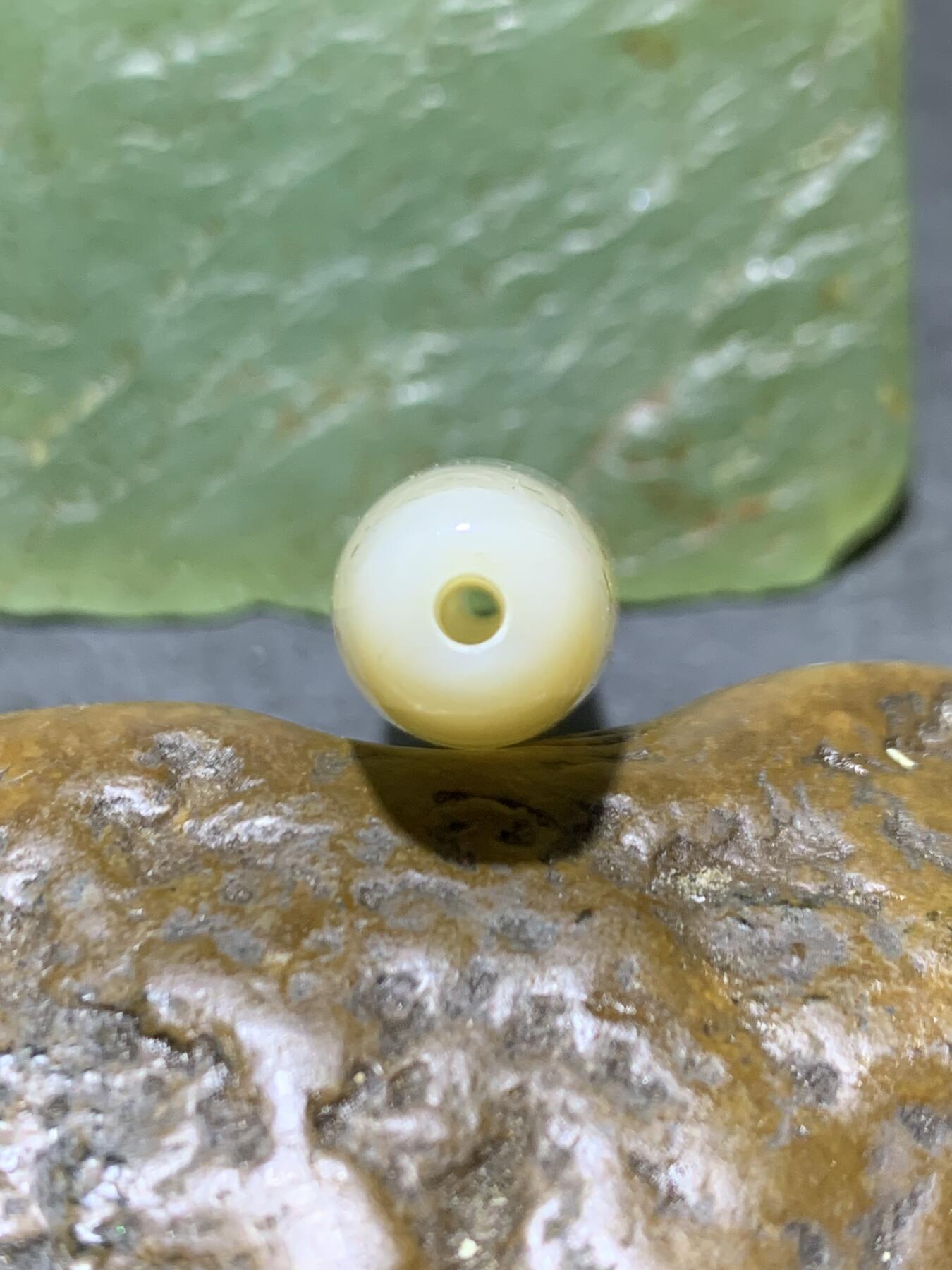 精美马达加斯加水墨草花纹海洋玉髓桶珠一颗