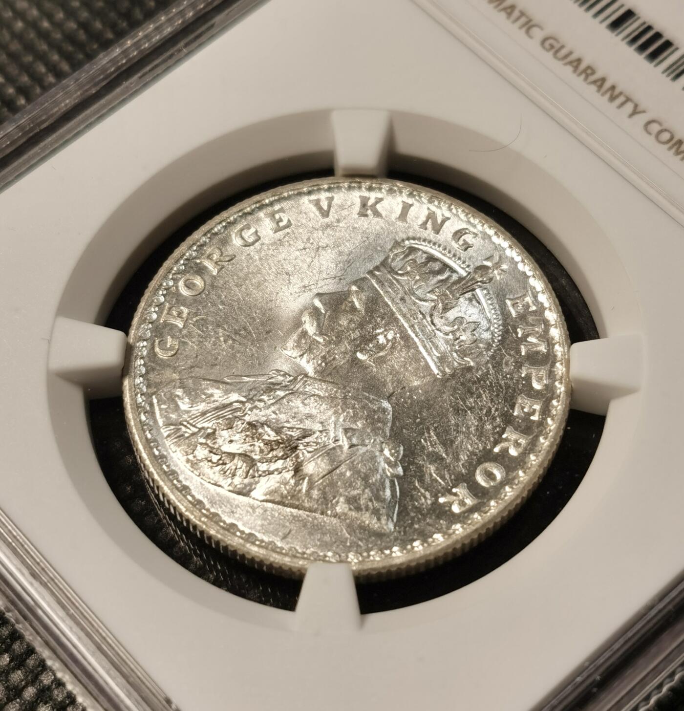 甄臻铺-世界币章拍卖（第30期），送拍享返佣金等优惠多多 NGC-MS62 英属印度1945乔五1卢比