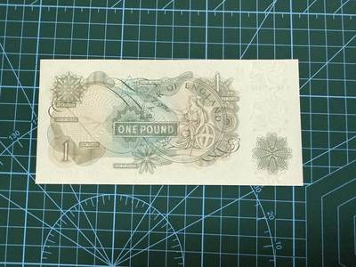 【炜奕收藏】，第四十二期 1960年英国C序列1镑，AU品相，A版