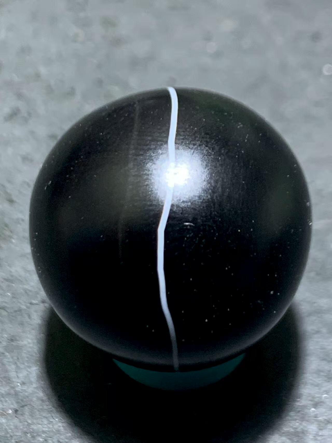 精美亚光一线药师玛瑙随形2.0圆珠一个，