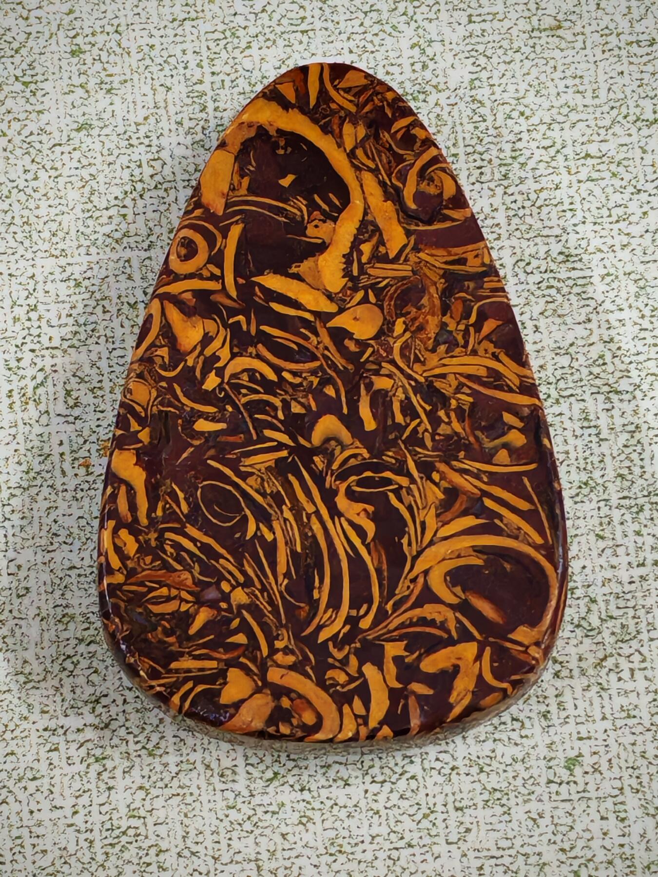 经典远古金黄草花化石水滴挂坠(36019)尺寸49*32*10mm25克