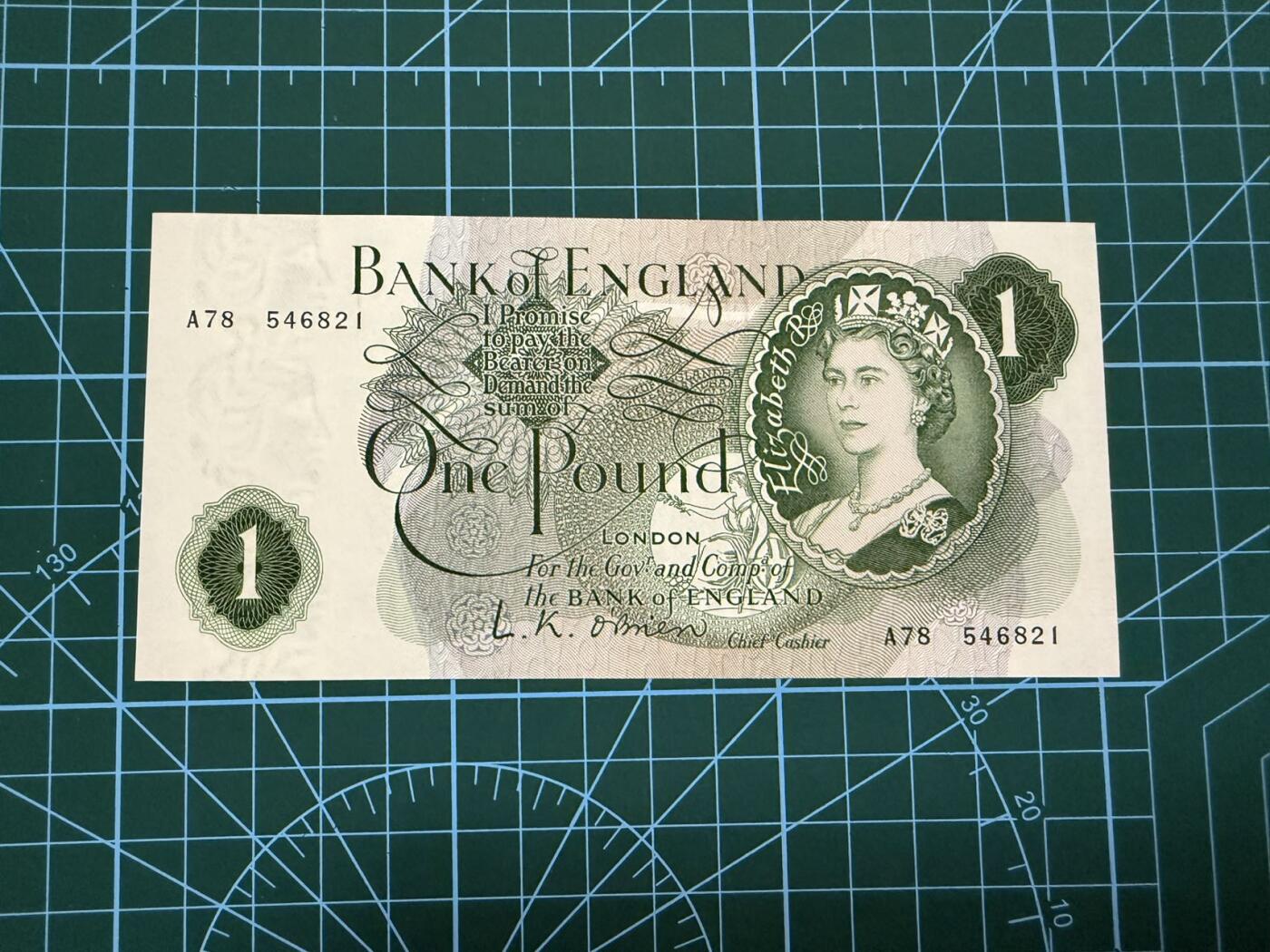 【炜奕收藏】，第四十二期 1960年英国C序列1镑，AU品相，A版
